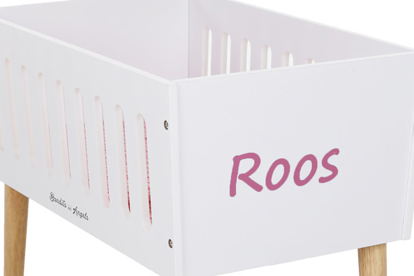 Maak uw bedje helemaal af met deze leuke sticker.