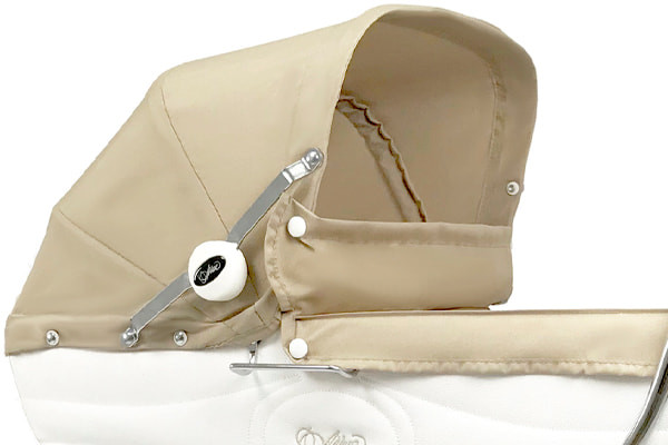 Inklapbare poppenwagen.