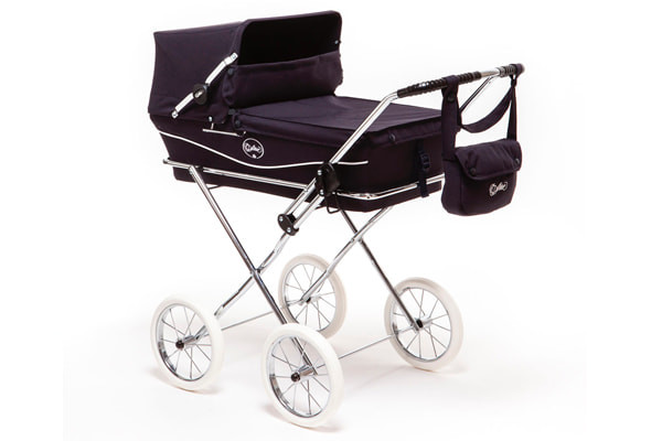 Poppenwagen Prestigio Jr. marineblauw van Arrue.