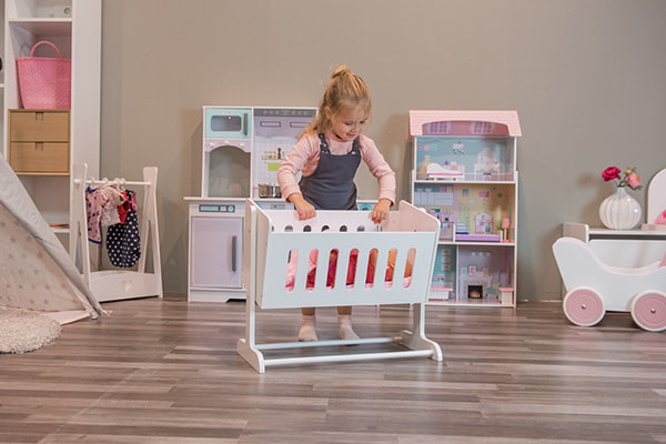 Aike is 3 jaar oud en 1.03 m lang.