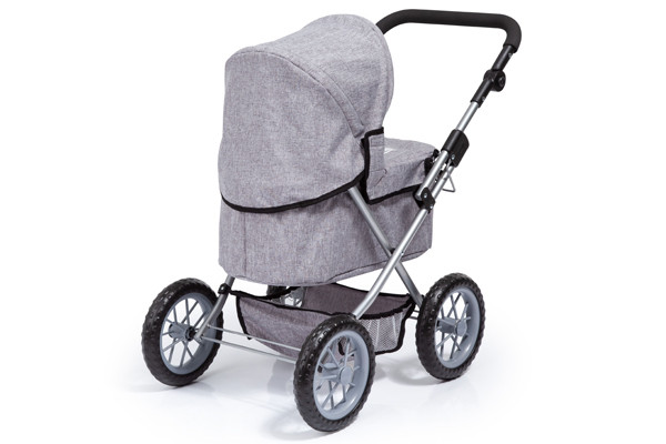 Met boodschappenmandje.