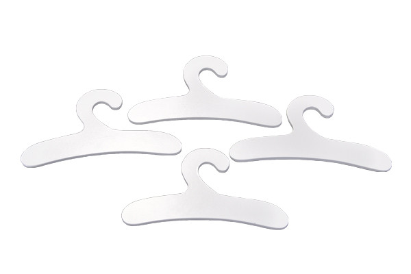 Kledinghangertjes per 4 stuks.