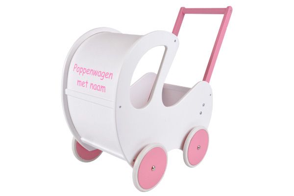 Leuk! Een gepersonaliseerde poppenwagen.