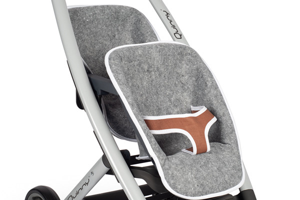 Plek voor twee poppen