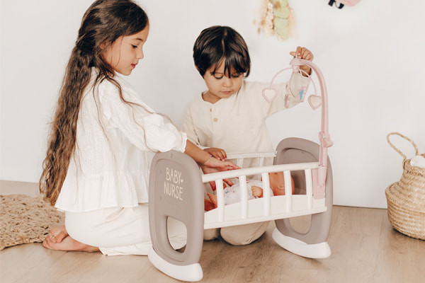 Schommel de pop in slaap